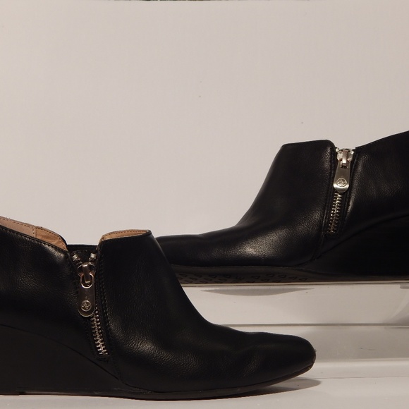 Womens Adrienne Vittadini Meriel ankle boots - Picture 1 of 5